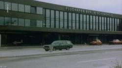 Flughafen.Tempelhof.-.Tor.zur.Freiheit.GERMAN.DOKU.WS.HDTVRip.x264-Goodboy