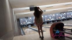 ATKGirlfriends.25.04.09.Violet.Viper.Bowling.1.XXX.1080p.MP4-WRB