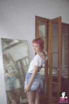 SuicideGirls   Aerys Guest Room